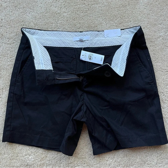 NWT Loft Women’s Black Chino Riviera Shorts - Size 4 - 100% Cotton - Picture 3 of 10